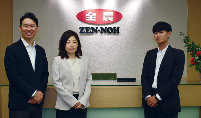 持続可能な農業生産に向け、生産性の向上やコスト削減、環境負荷削減に向け、技術・資材の実証・普及や新技術開発への取り組みを進めるJA全農の耕種総合対策部では、担い手農家と呼ばれる大規模農業経営体の情報、対応履歴を一元管理するために、Salesforceプラットフォームを活用した「担い手営農サポートシステム」を構築、生産現場におけるJA職員の担い手農家への訪問活動の効率化・質の向上を目指す。